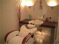 高級理容室の個室ブース