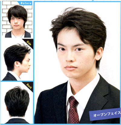 就活ヘアでおでこを見せる